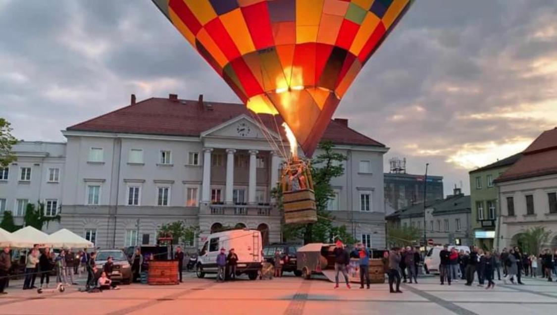 Pensjonat Widok Rynek -Parking Kielce Extérieur photo